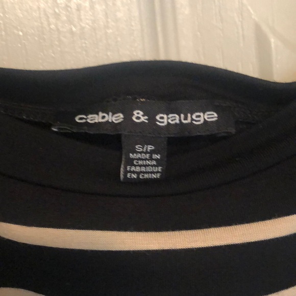 Button detail down the back - Picture 2 of 5